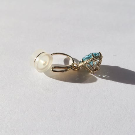ブルージルコン 6mm ダンデライオンカット earring(片耳)