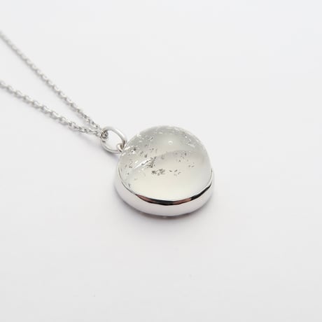 【necklace】　硝子の宝石 snow dome