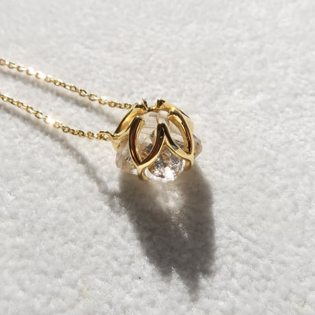 【necklace】　ルチルクォーツ　10mm　さくらシェイプ