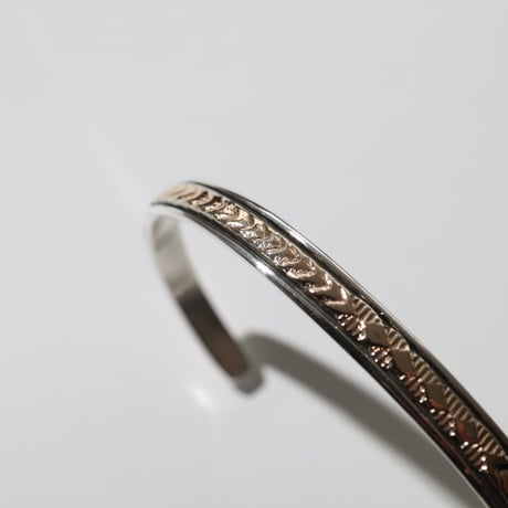 UNISEX / ナバホ族 Bruce Morgan / 1/4'' 14K 4ダイヤ+アロー バングル