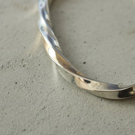 UNISEX / ナバホ族 Bruce Morgan / #6SQ 14K/SS プレーン ツイスト バングル