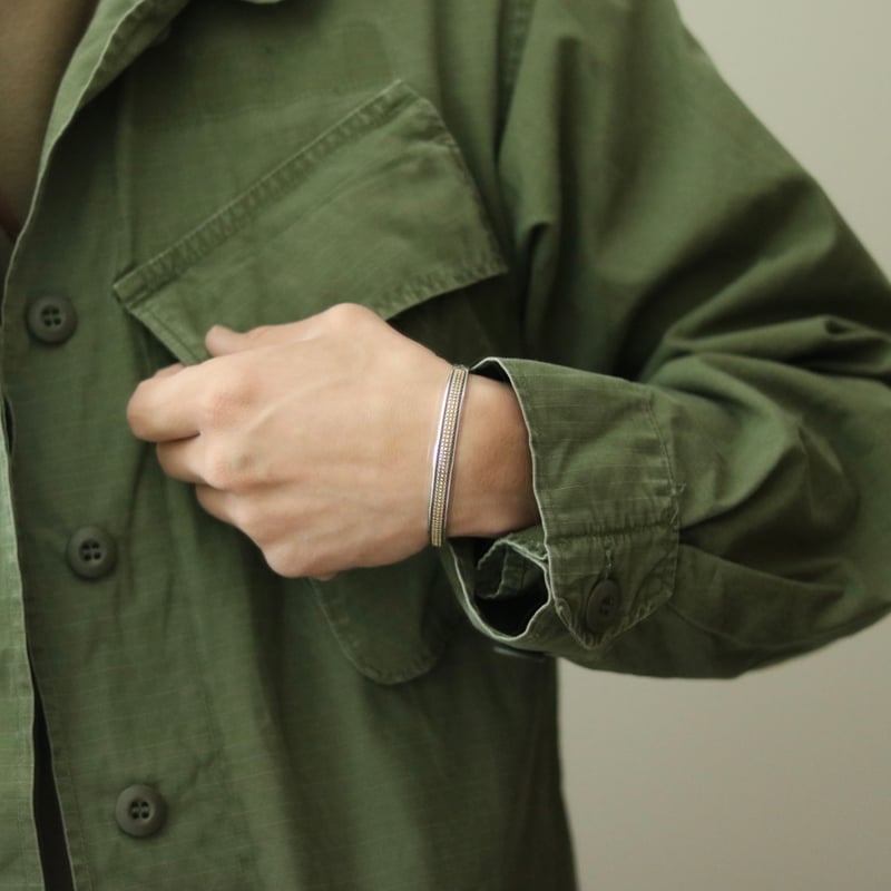 UNISEX / ナバホ族 Bruce Morgan / 1/4'' 14Kゴールド 細目 バ