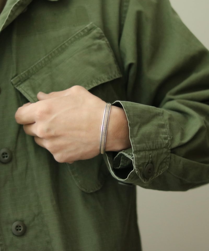 UNISEX / ナバホ族 Bruce Morgan / 1/4'' 14Kゴールド 細目 バ