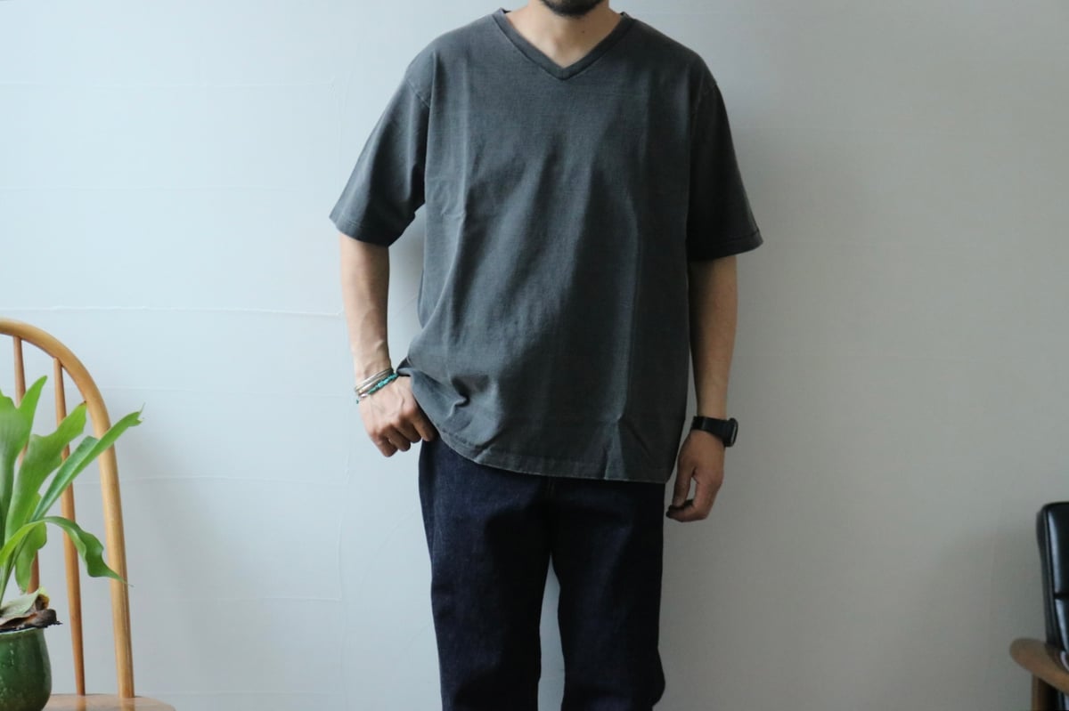 M.I.D.A. / PIGMENT DYED V-NECK TEE / M231502 | 