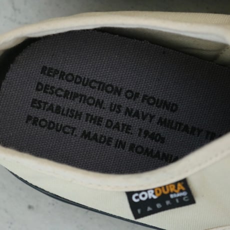 REPRODUCTION OF FOUND / US NAVY MILITARY TRAINER / 5851C