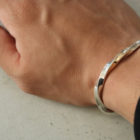 UNISEX / ナバホ族 Bruce Morgan / #6SQ 14K/SS プレーン ツイスト バングル