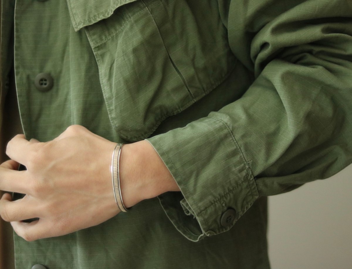 UNISEX / ナバホ族 Bruce Morgan / 1/4'' 14Kゴールド 細目 バ
