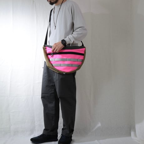 UNISEX / ATMOSPHERE MOUNTAIN WORKS / CHEYENNE SLING BAG