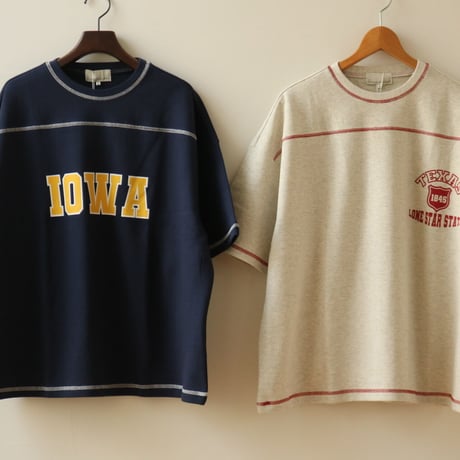 UNIVERSAL STYLE WEAR / フットボールプリントTEE / 632506