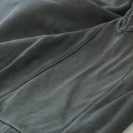 MADE / VARSITY CREW NECK PIGMENT DYE