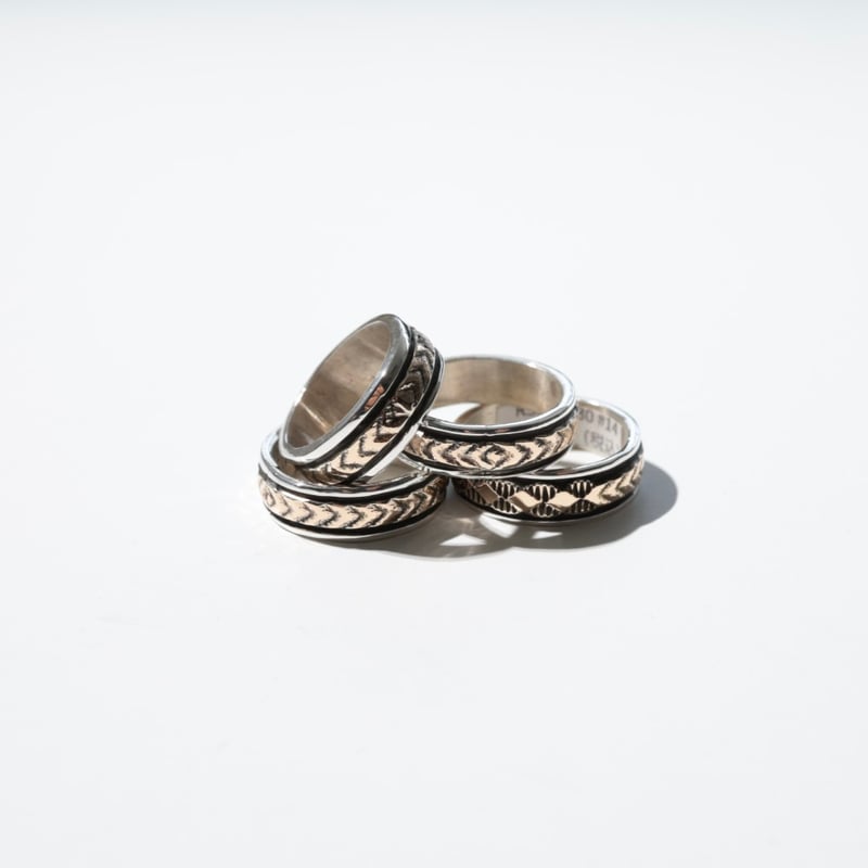 UNISEX / ナバホ族 Bruce Morgan / 1/4'' 14K 4ダイヤ+アロー