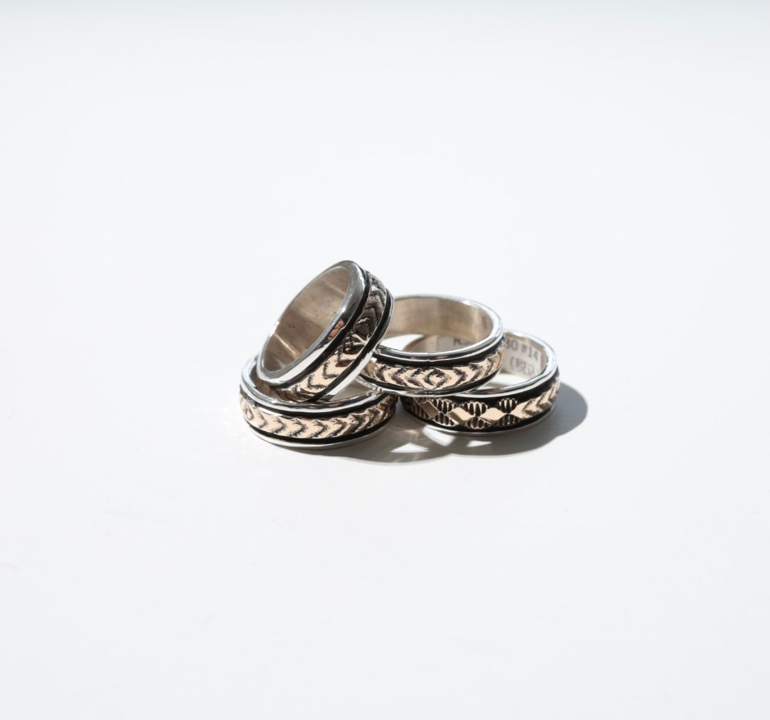 UNISEX / ナバホ族 Bruce Morgan / 1/4'' 14K 4ダイヤ+アロー