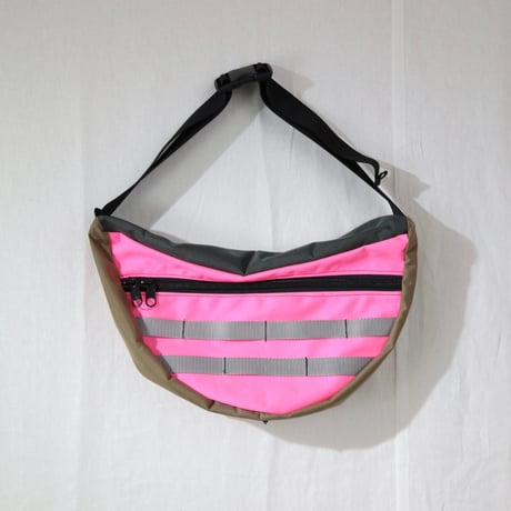 UNISEX / ATMOSPHERE MOUNTAIN WORKS / CHEYENNE SLING BAG