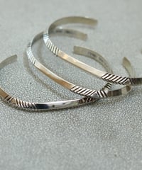 UNISEX / ナバホ族 Bruce Morgan / 1/4 14K チゼル プレーン バ