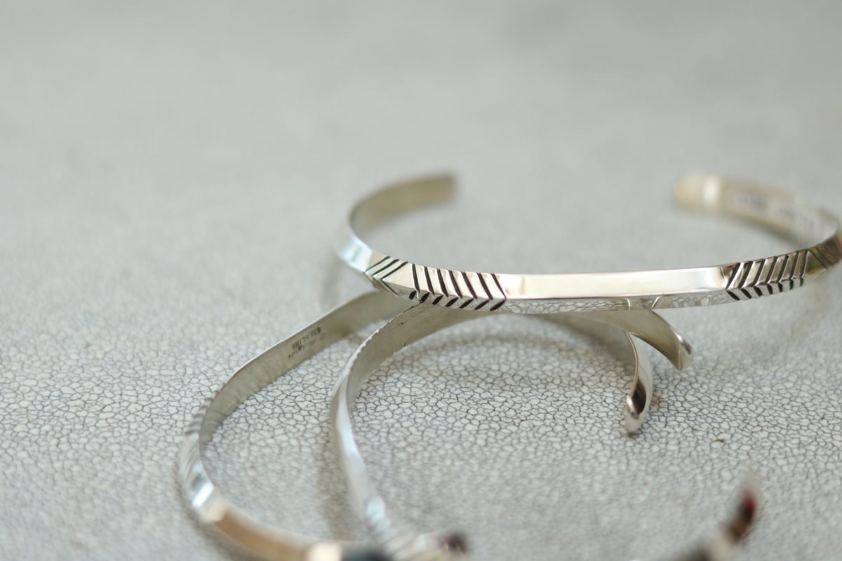 UNISEX / ナバホ族 Bruce Morgan / #3TR SS Arrow バングル