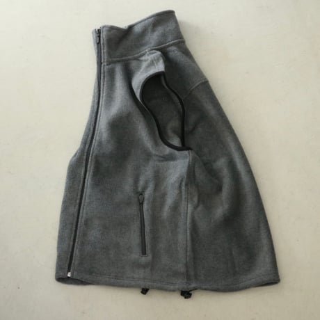 UNISEX / HARRITON / 8oz Fleece Vest