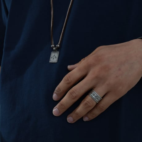 ナバホ族 Lyle Secatero / 3/8'' ライトニング リング