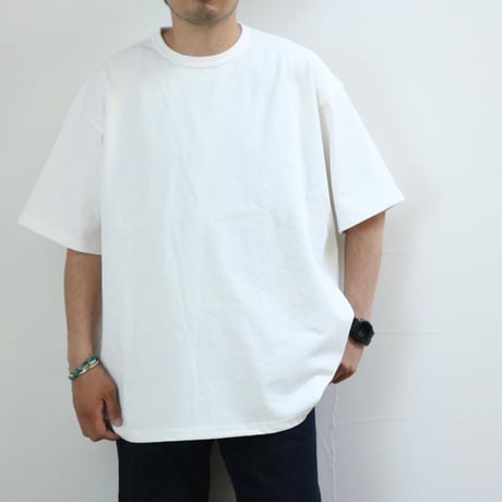 UNIVERSAL STYLE WEAR / タックTEE / 642020