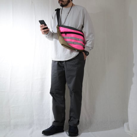 UNISEX / ATMOSPHERE MOUNTAIN WORKS / CHEYENNE SLING BAG