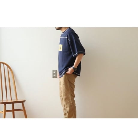 UNIVERSAL STYLE WEAR / フットボールプリントTEE / 632506