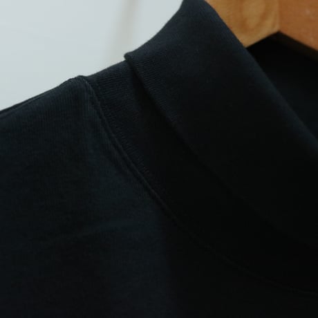UNISEX / UNIVERSAL STYLE WEAR / Offturtle Tee / 653012