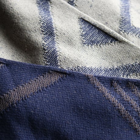 modem design / JACQUARD KNIT CARDIGAN