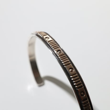 UNISEX / ナバホ族 Bruce Morgan / 1/4'' 14K サークル+ストライプ バングル