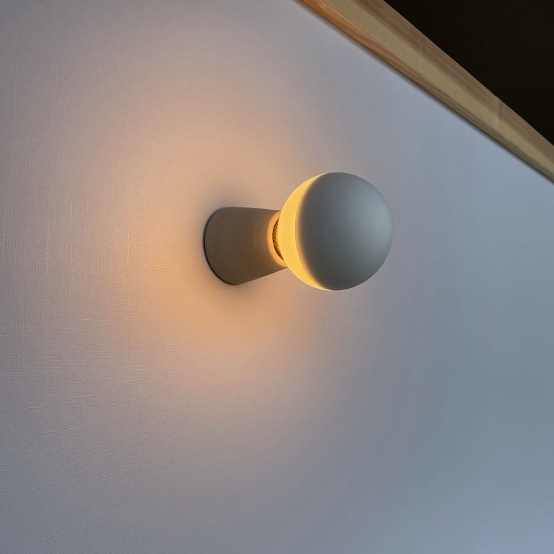 LED G70 ボールランプ／ マットホワイト+フロスト（45W相当） | 建築