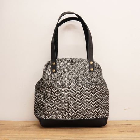 ハンドバッグ　リネン　Quatre柄  black x white　(現在オーダーのみ)