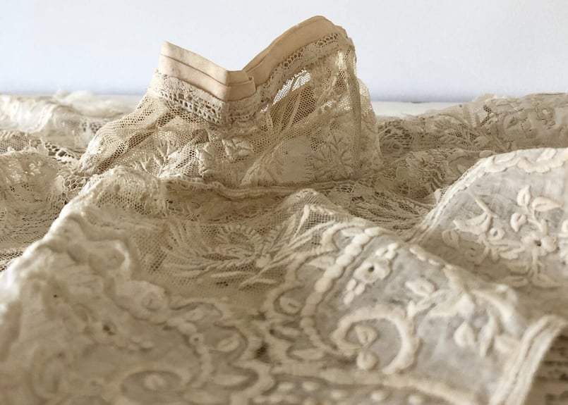 アンティーク英国1800年代キャリックマクロスレーストリム希少付け襟 カフスにも アンティーク英国1800年代キャリックマクロスレーストリム希少