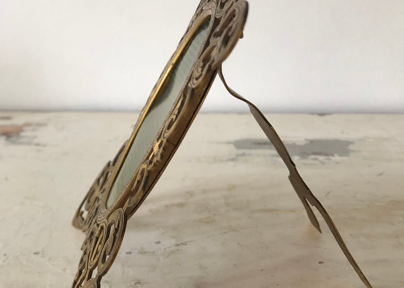 アンティーク　フォトフレーム　フランス　19世紀後半　ロココ様式　写真立て　金属 ○アンティーク○フォトフレーム○ロココ○アカンサス