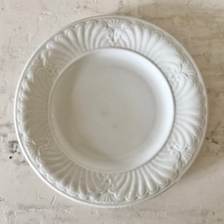 クレイユエモントロー | STORES