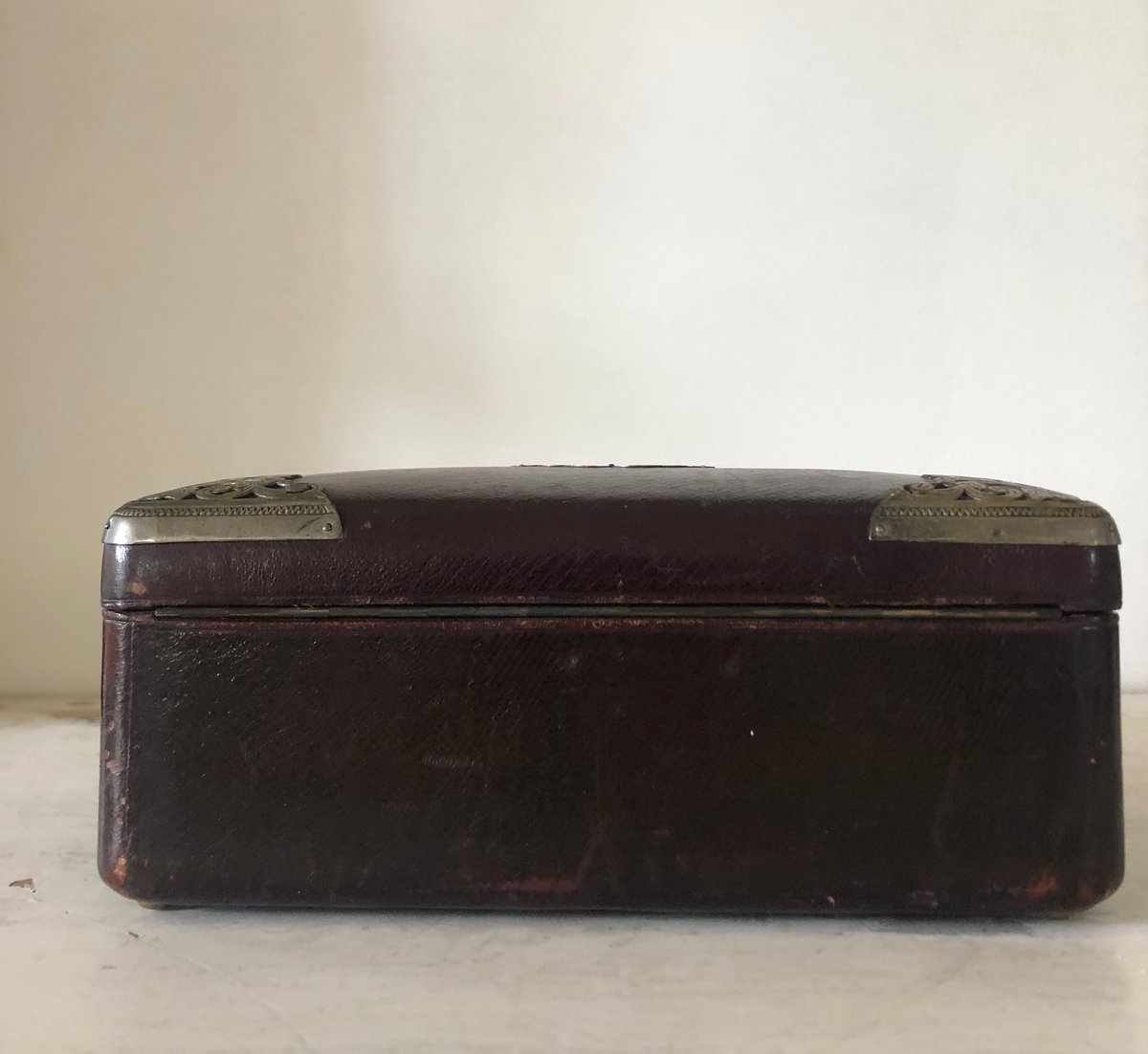 [匿名配送]イタリア製　アンティーク　ジュエリーボックス　本革　レザー　箱　小箱 イタリア レッドレザー ジュエリーボックス - CHIROL VINTAGE