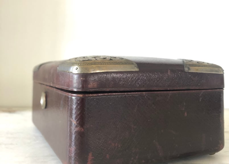 【アンティーク】バーガンディ レザー ジュエリー アクセサリーボックス 収納 アンティーク】バーガンディ レザー ジュエリー アクセサリー