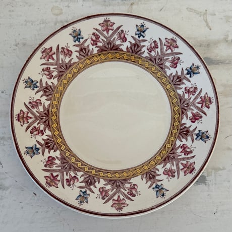 サルグミンヌ | STORES