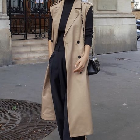no sleeve trench ♡