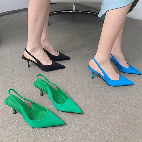 Back strap pumps♡