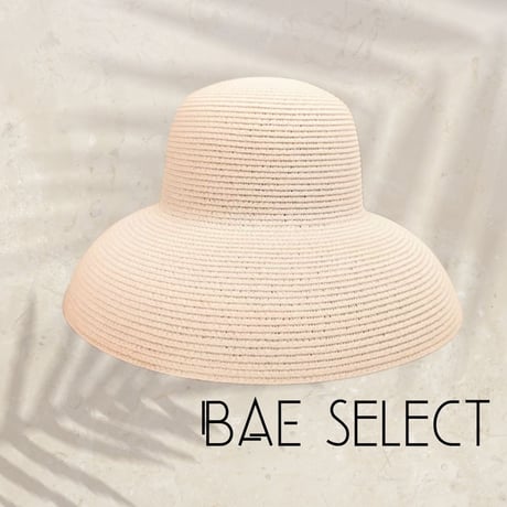 wide-brim straw hat ♡