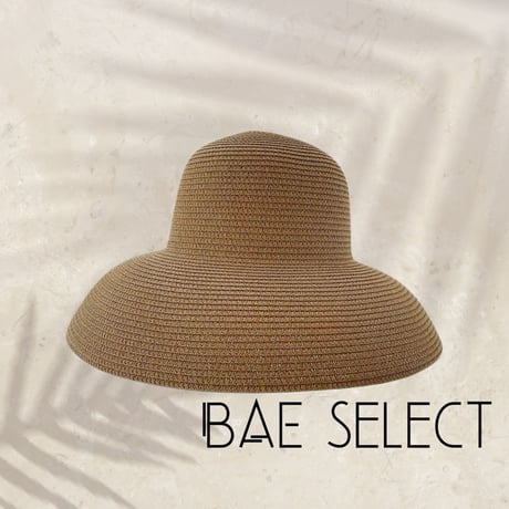wide-brim straw hat ♡