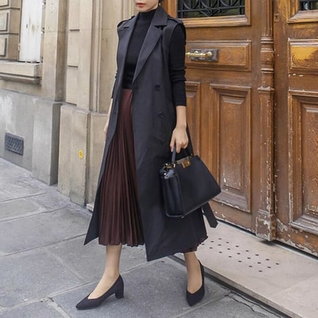 no sleeve trench ♡