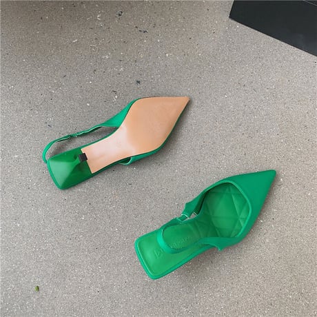 Back strap pumps♡