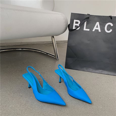 Back strap pumps♡