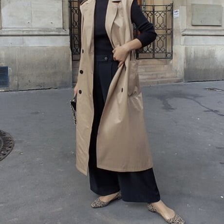 no sleeve trench ♡