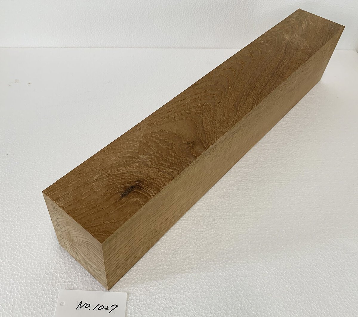 角材[No.1027] 665×130×104 ウォールナット | 木彫りの材料屋