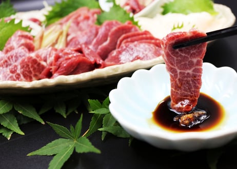 純熊本県産馬刺し 特選馬刺し250g！上赤身・霜降りセット　熊本で生まれ育った希少な純馬刺し！(C)