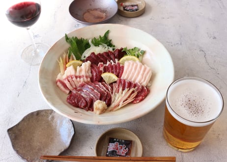 鉄分豊富・熊本名物！直送　馬刺し盛り合わせ300ｇセット