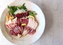 鉄分豊富・熊本名物！直送　馬刺し盛り合わせ300ｇセット