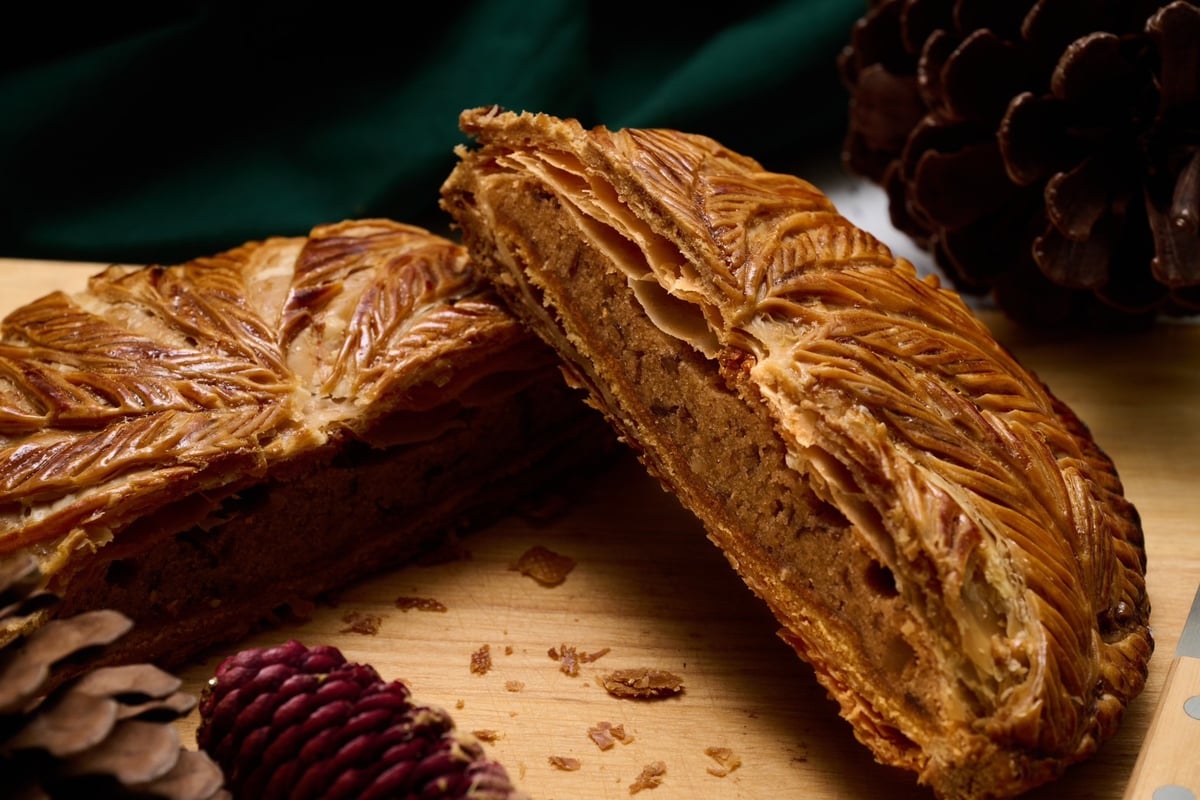 ガレット・デ・ロワ2026 | 日本一のシュトーレンを作る ケーキとパンの