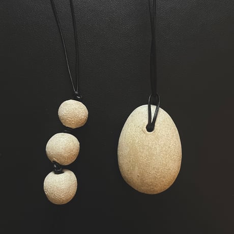 back dango necklace