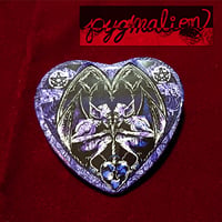 ガーゴイル／ハート缶バッジ【pygmalion】